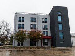 Atomistilor, de inchiriat spatiu pretabil biouri, parter cladire de birouri