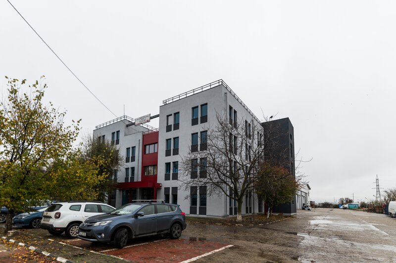 Atomistilor, de inchiriat spatiu pretabil biouri, parter cladire de birouri